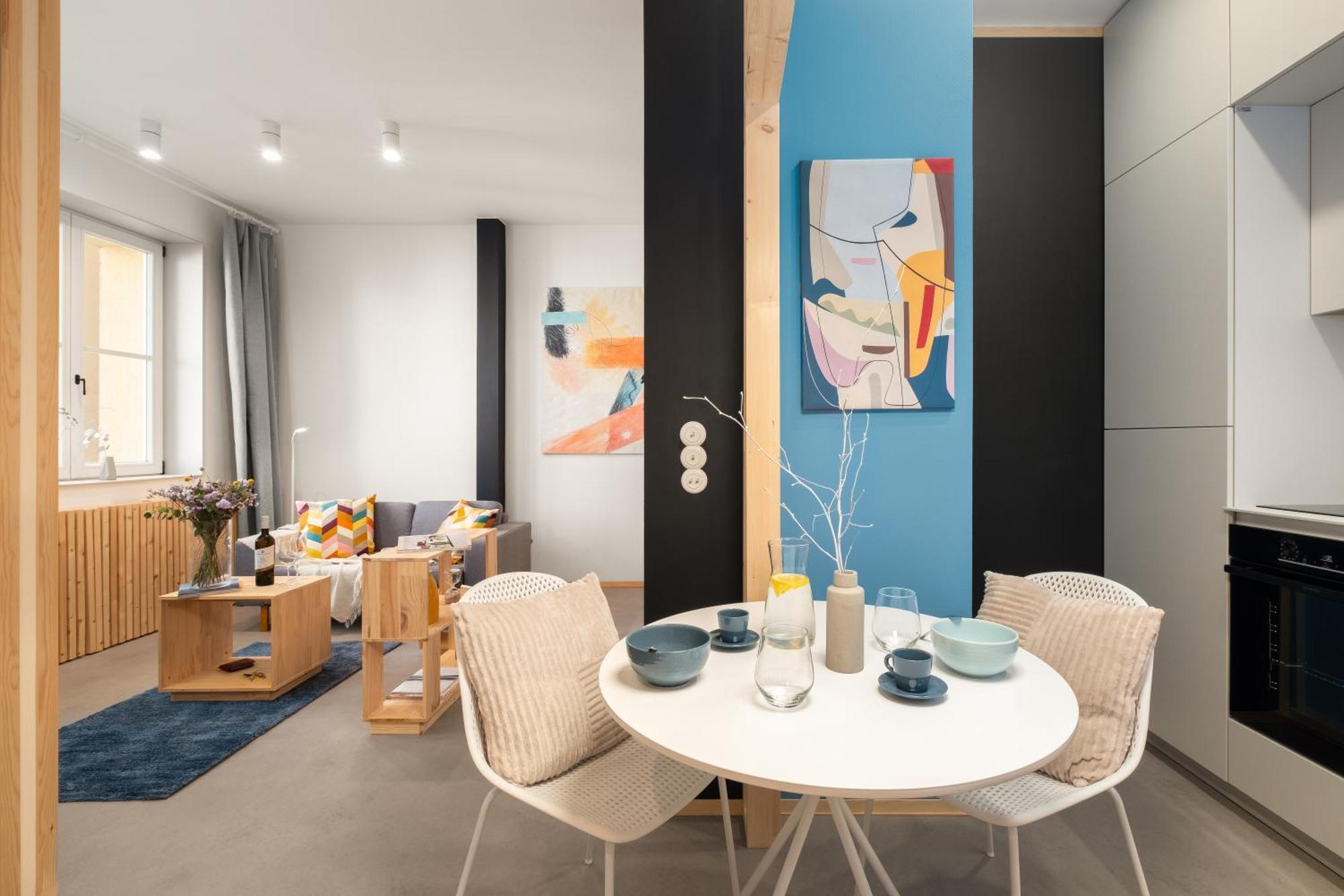 Days - Playful In Trendy Area Apartment Prague